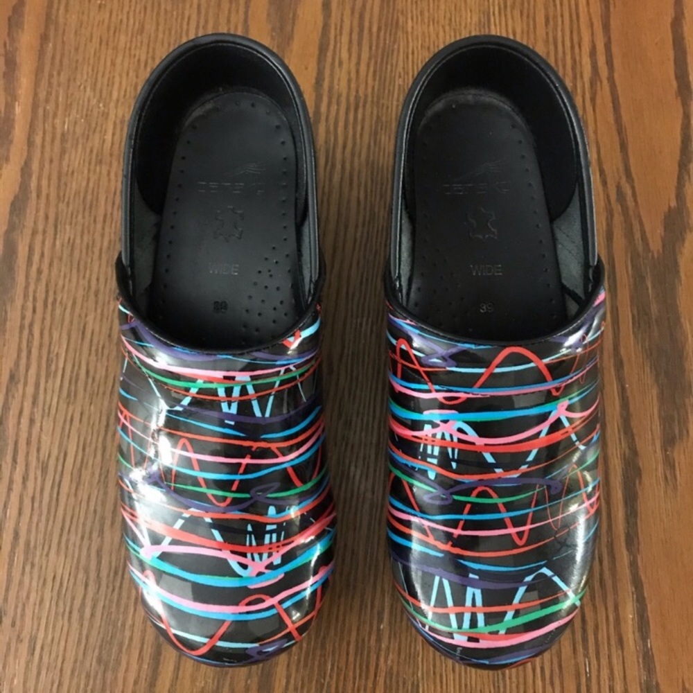 DANSKO MULTICOLOR SCRIBBLE CLOGS